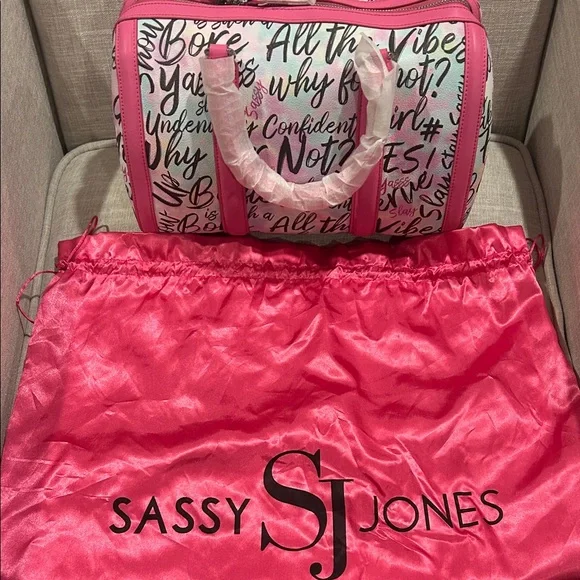 Sassy Jones Dottie Gianna Graffiti Pink “Why Not”Tote - Picture 6 of 8